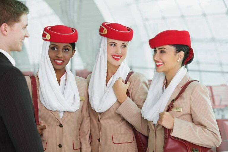 طيران الإمارات تطلق حملة توظيف أطقم ضيافة في خمس مدن مغربية 2024