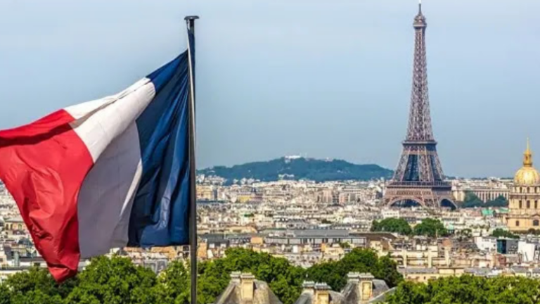 العمل التطوعي في فرنسا 2024 لمدة 9 أشهر