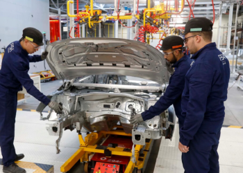 أنابيك أزيلال: مطلوب توظيف 100 عامل في مصنع السيارات بمستوى ثالثة إعدادي فما فوق