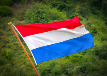 هولندا تقدم تأشيرة جديدة لمدة 5 سنوات للهجرة مع عائلتك