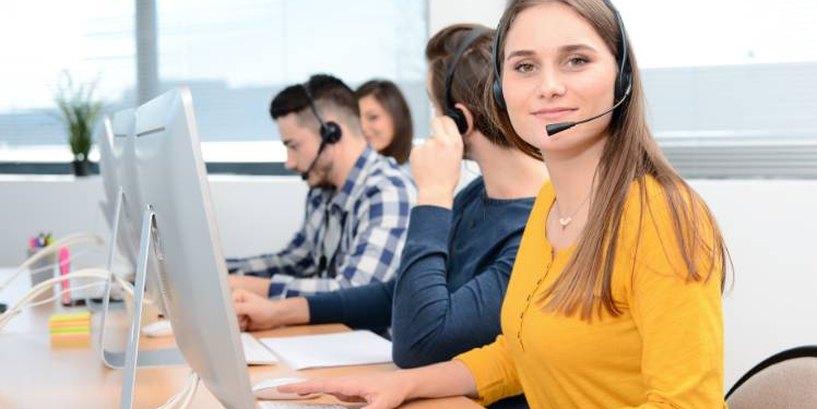 مراكز للإتصال : مطلوب تشغيل 70 مستشار زبناء عبر الهاتف براتب شهري يصل إلى 5000 درهم