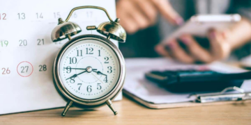 توقيت العمل في رمضان 2025 بالإدارات العمومية