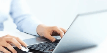 مطلوب موظفين إداريين للعمل في المجال الطبي