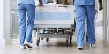 مطلوب توظيف أعوان لنقل ومرافقة المرضى في المستشفيات بشهادة البكالوريا