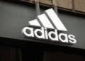 شركة أديداس تطلق حملة توظيف بالمغرب 2025 – فرص عمل متعددة