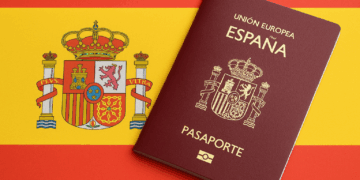 إسبانيا تعتمد تأشيرة جديدة تتيح للأجانب الإقامة لمدة عام للبحث عن عمل