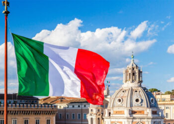 التسجيل في برنامج الهجرة إلى إيطاليا ديكريتو فلوسي (Decreto Flussi)