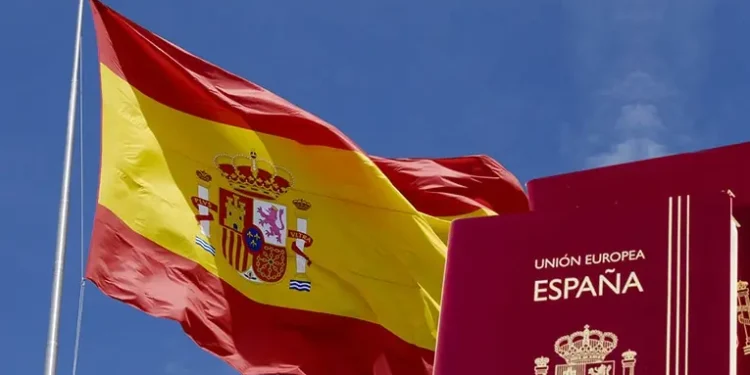 إسبانيا تفتح أبوابها لـ 25.000 عامل فلاحي سنة 2026