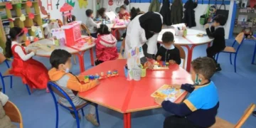 مطلوب معلمين و معلمات بشهادة البكالوريا