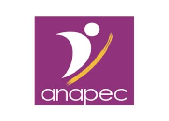 توظيف 6 كهربائيين لتركيب المعدات الصناعية